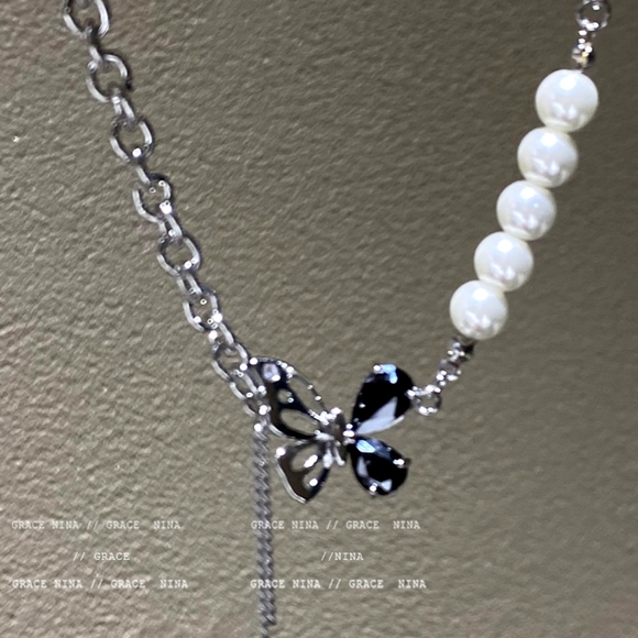 Women's Black Zircon Butterfly Patchwork Necklace - Picture 1 of 9